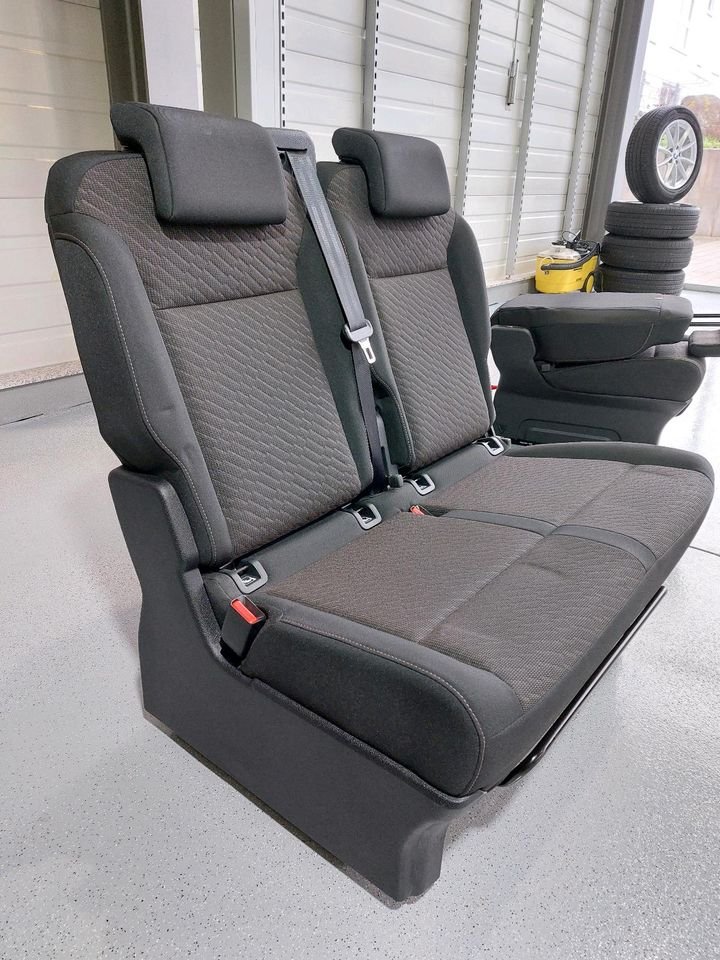 Toyota Pro Ace 3er Sitzbank 2+1