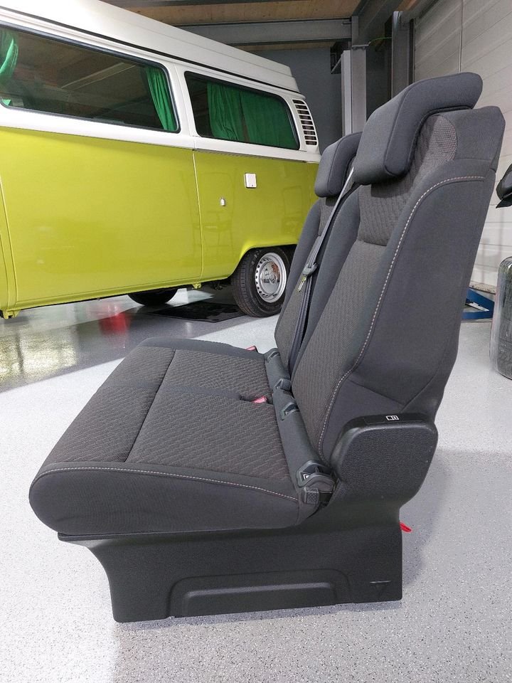 Toyota Pro Ace 3er Sitzbank 2+1