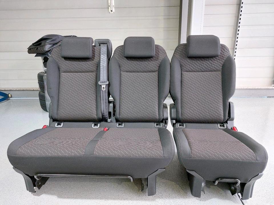 Toyota Pro Ace 3er Sitzbank 2+1