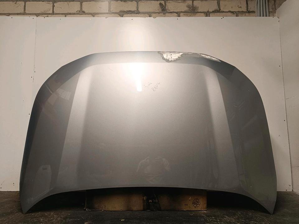 Toyota RAV4 Motorhaube