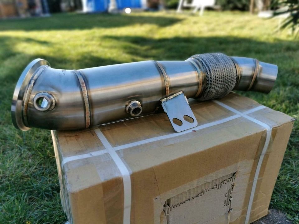 TOYOTA SUPRA A90 Sportkat NEU Downpipe 200 Zellen Zeller Auspuff