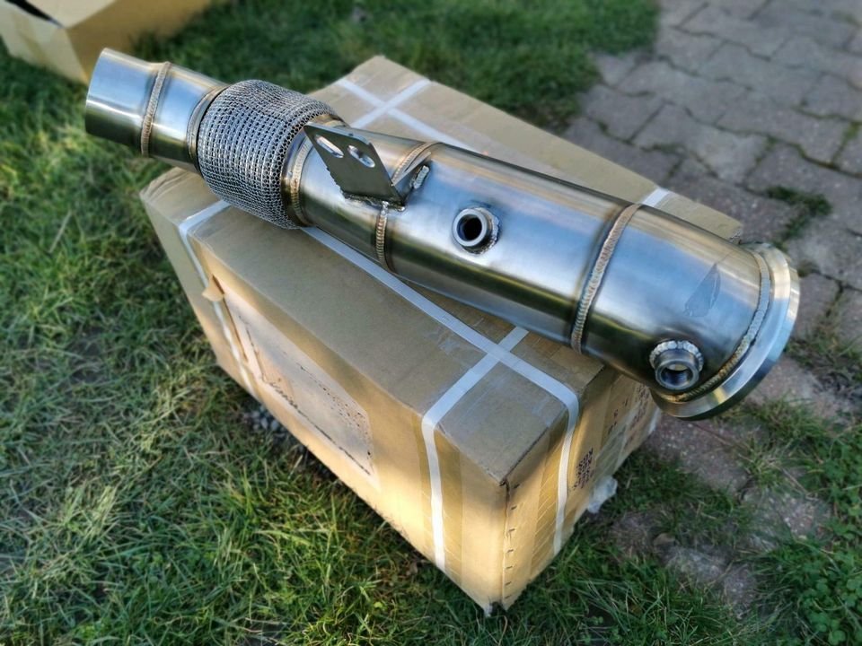 TOYOTA SUPRA A90 Sportkat NEU Downpipe 200 Zellen Zeller Auspuff