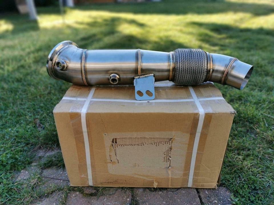 TOYOTA SUPRA A90 Sportkat NEU Downpipe 200 Zellen Zeller Auspuff