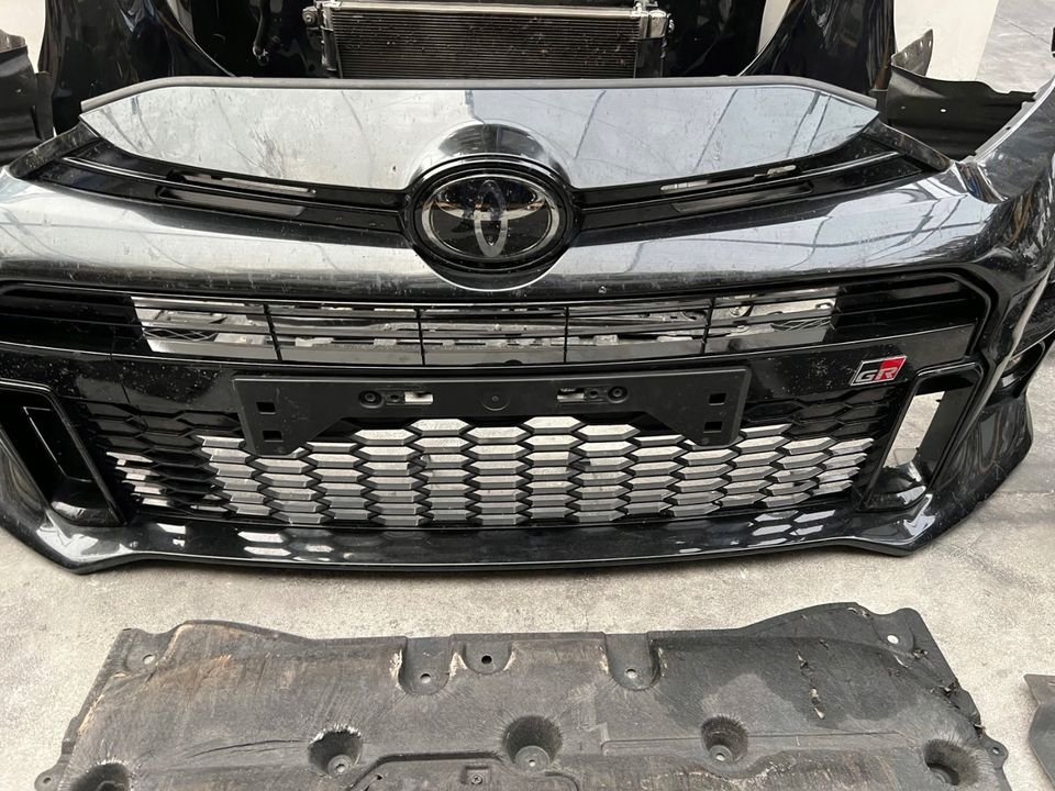 TOYOTA YARIS GR 4 STOSSSTANGE KÜHLER TRÄGER FRONT HAUBE KOTFLÜGEL