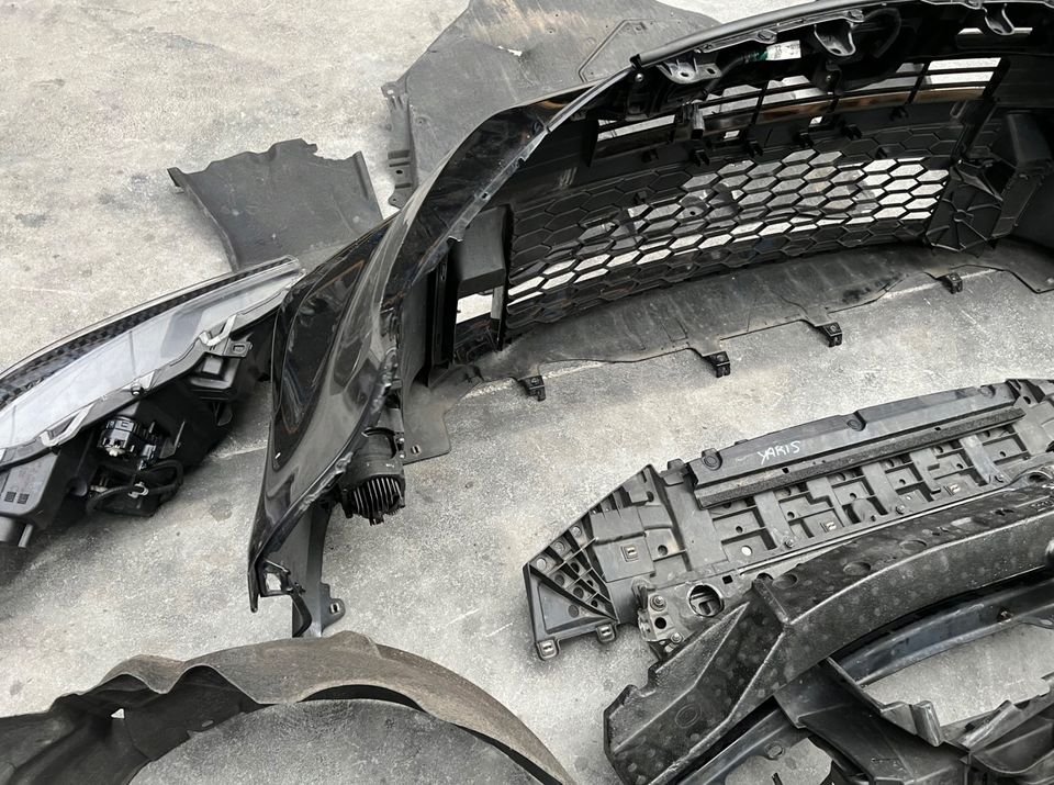 TOYOTA YARIS GR 4 STOSSSTANGE KÜHLER TRÄGER FRONT HAUBE KOTFLÜGEL