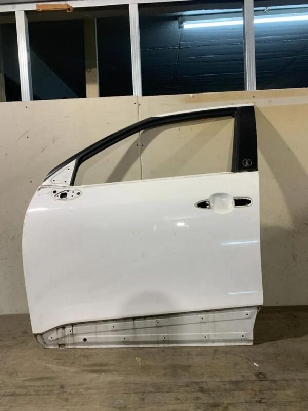 Toyota Yaris XP210 Motorhaube vorne ab 2023