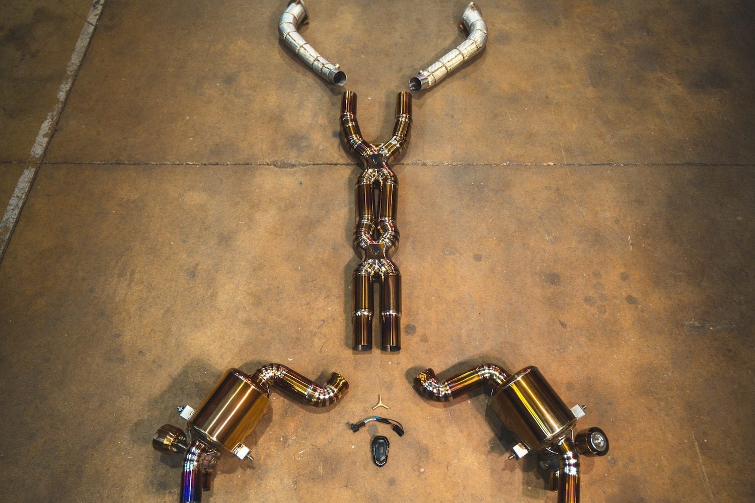 Valvetronic Designs Valved Sport Exhaust System for F149 Ferrari California [FER.CALI.43.VSES.TI/FER.CALI.43.VSES.FF.TI]
