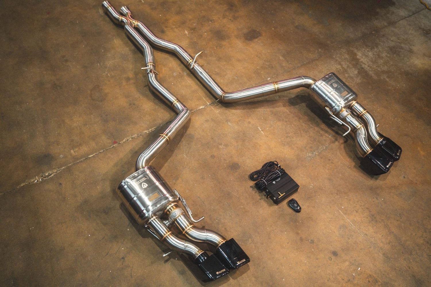 Valvetronic Designs Valved Sport Exhaust System for W218 Mercedes-AMG CLS 63 [MER.CLS63.AMG.VSES.BR]